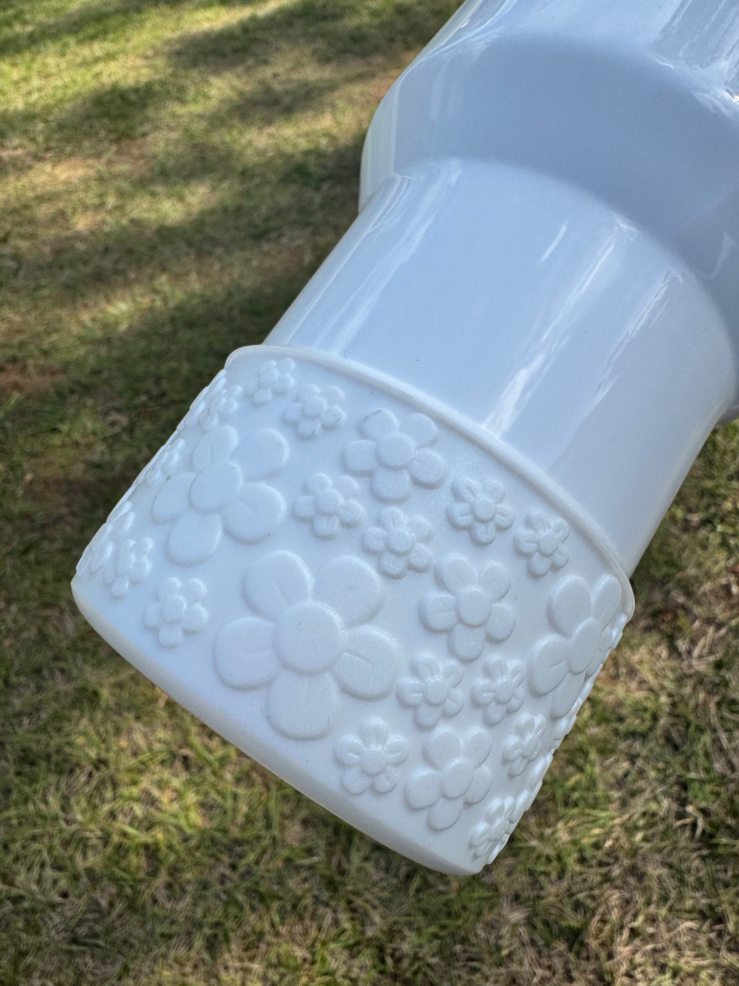 Pearl White Floral - Tumbler Boot