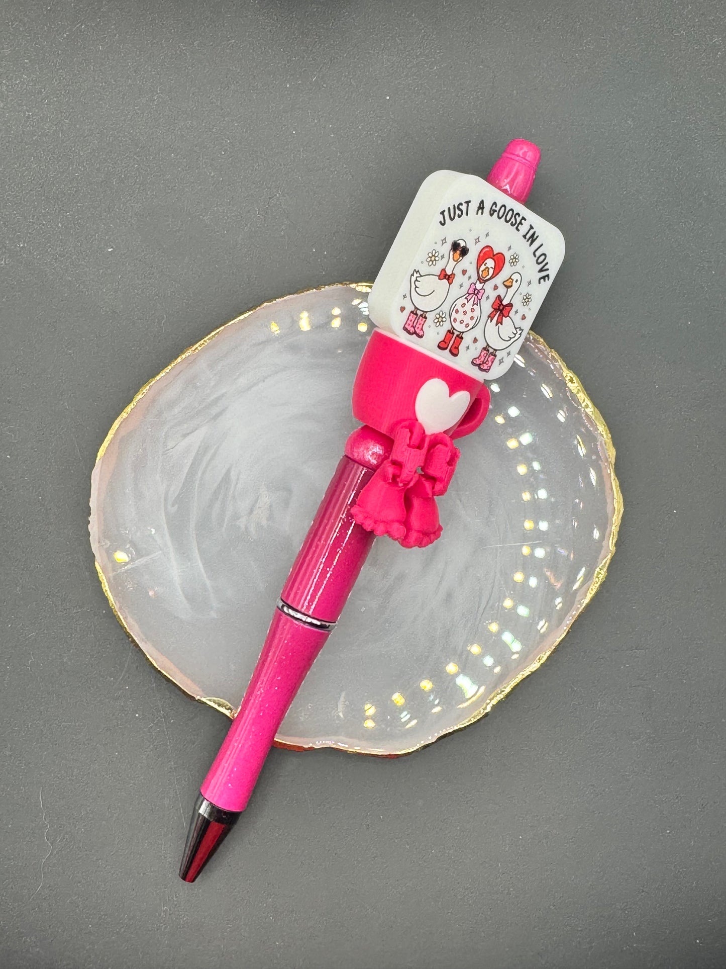 Goose in Love Pen