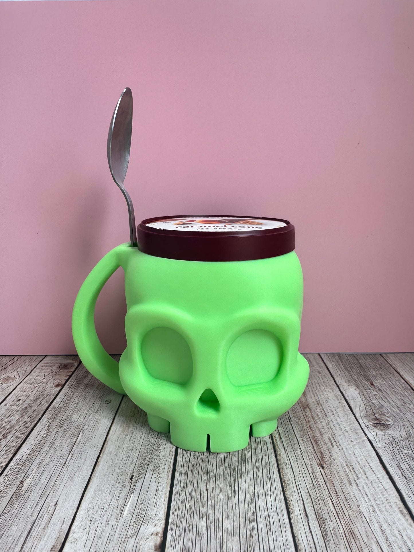 Halloween Ice Cream Pint Holder | 3D Printed Skull Ice Cream Tub Holder with Spoon Slot | Spooky Movie Night Gift