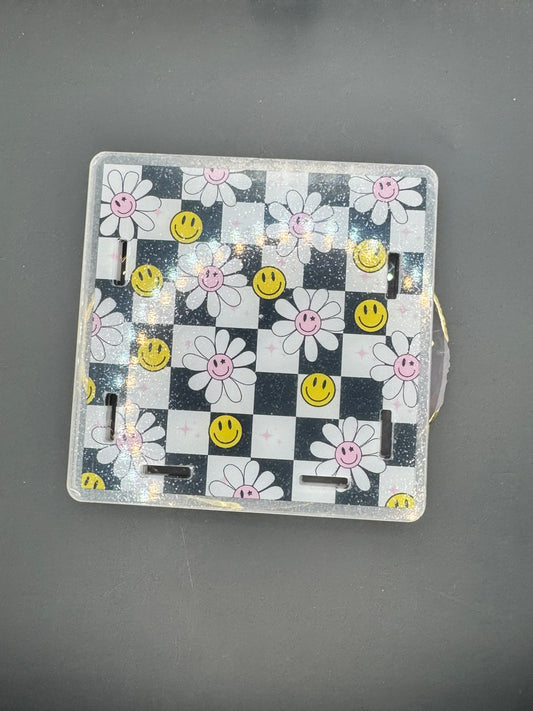 Checkered Daisy - Acrylic Pen Holder