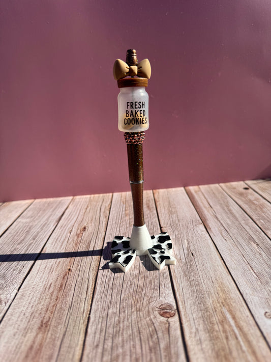 3D Printed Single Beadable Pen Cow Bow Stand