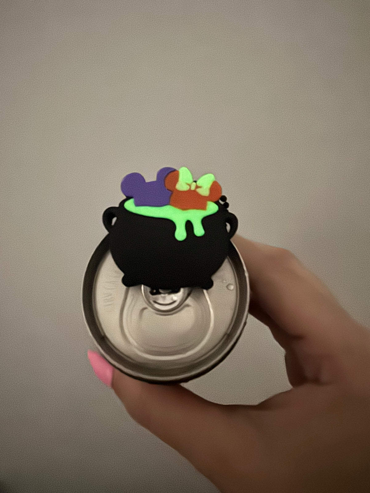 3D Printed Spooky Cauldron - Soda Can Opener Keychain *Glows in the Dark*