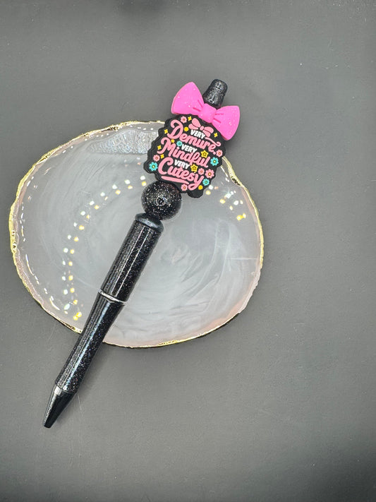 Demure - Pen