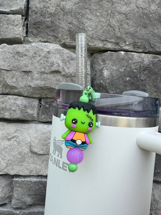 Frankie - Straw Charm